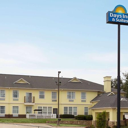 Days Inn & Suites By Wyndham Dfw Airport South-Юлесс Экстерьер фото